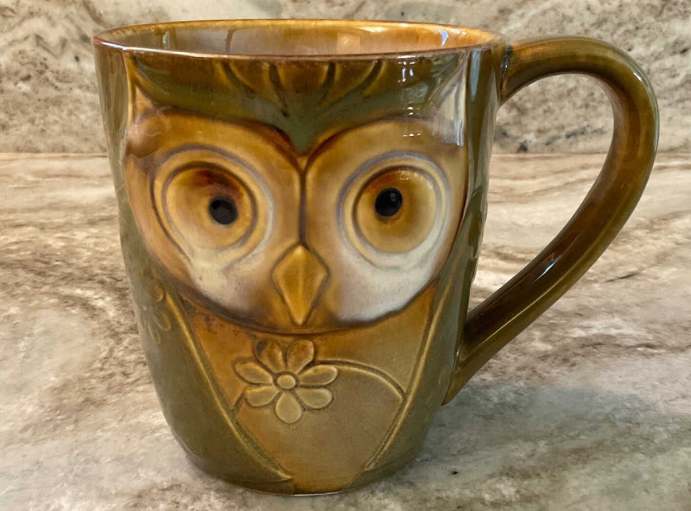 Large Coffee Mug. Green Owl City. Gibson. 17 Ounce. New.