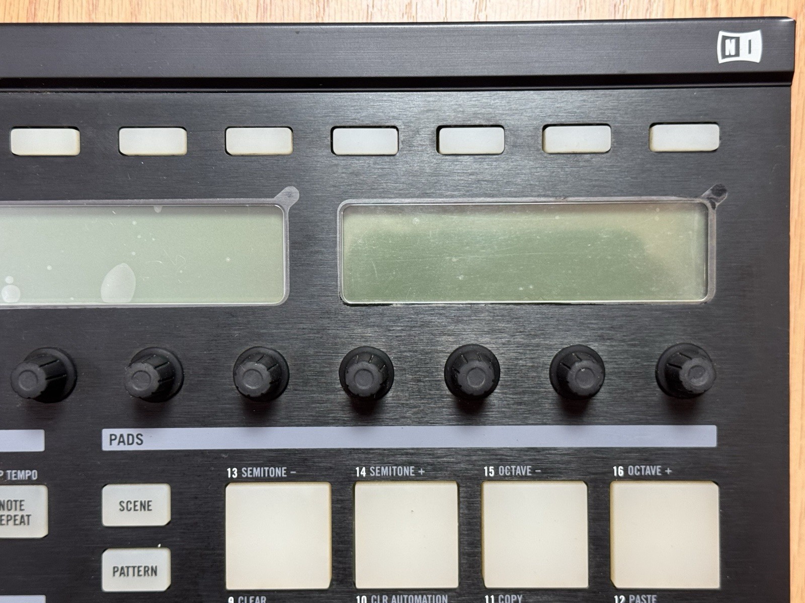 Native Instruments Maschine MK1 Controller MIDI/USB/Audio Interface Pro Gear DJ