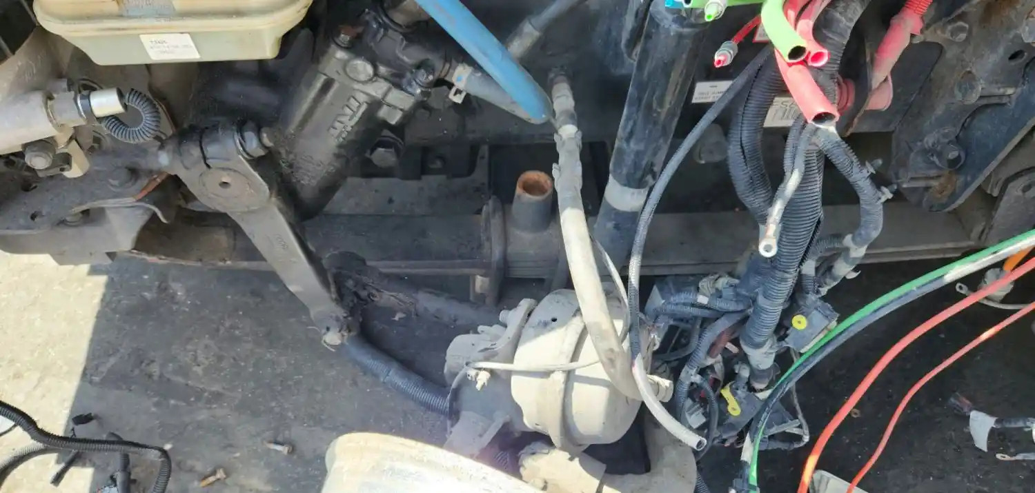 (Used) 2014 Freightliner Cascadia 125, FRONT LEAF SPRINGS Front Leaf & Springs
