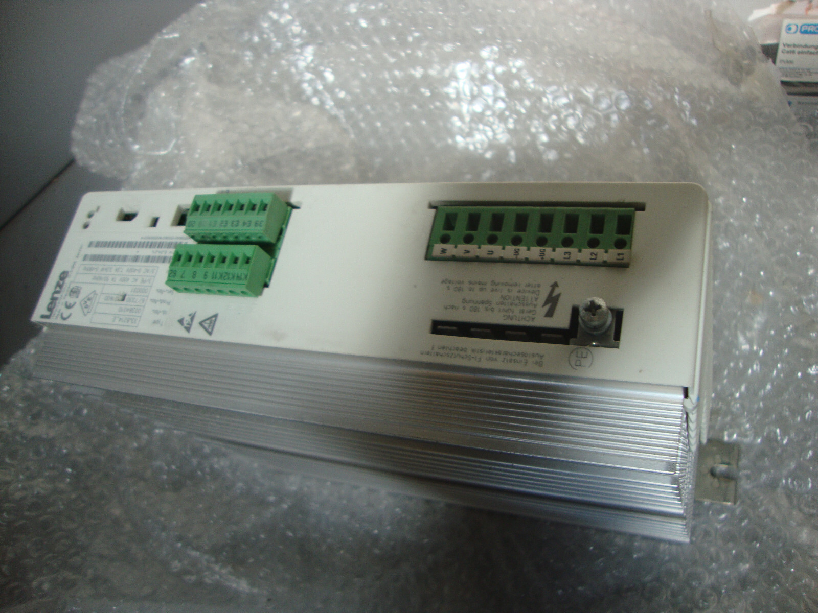 Lenze 33.8214_E frequency converter 3.0K