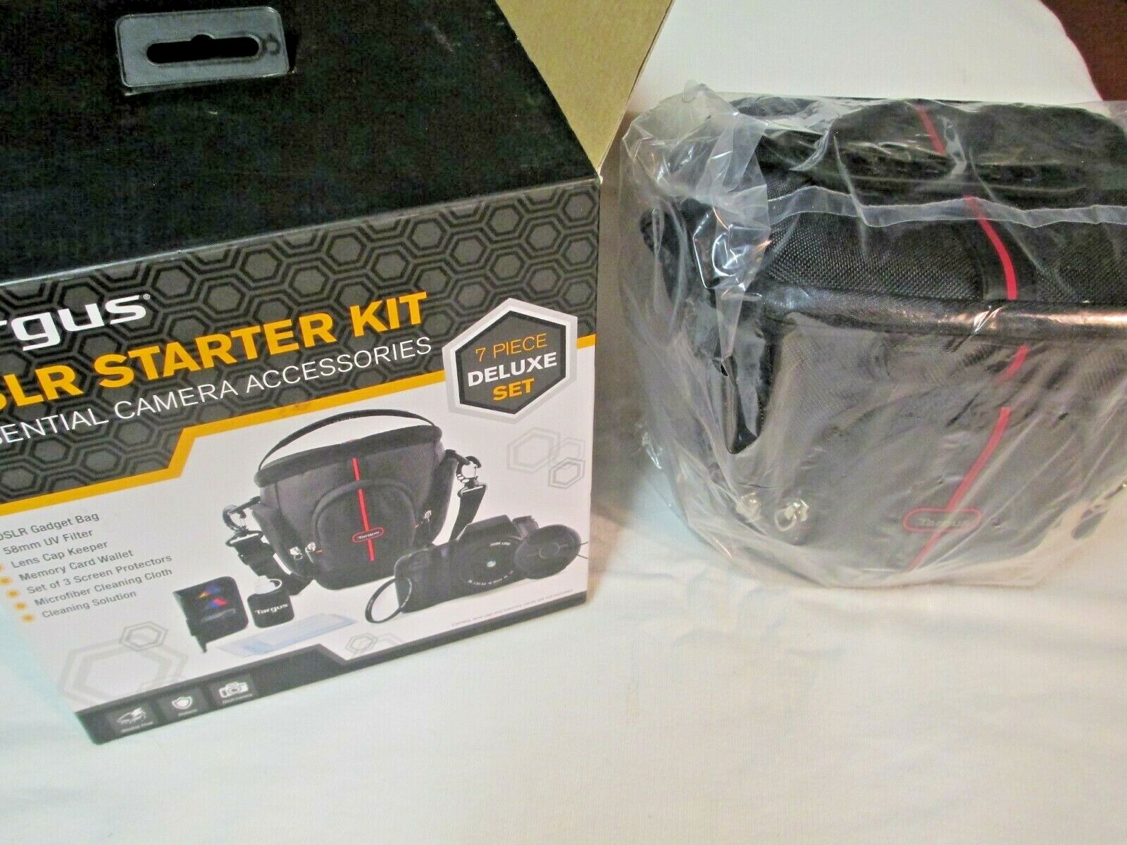 Targus DSLR Starter Kit Essential Camera Acessories (7-piece Deluxe Set)