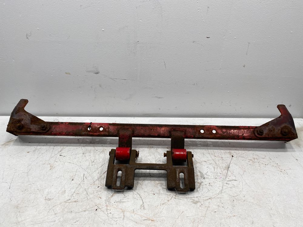 Freightliner Columbia Hood Hinge (674-10285)