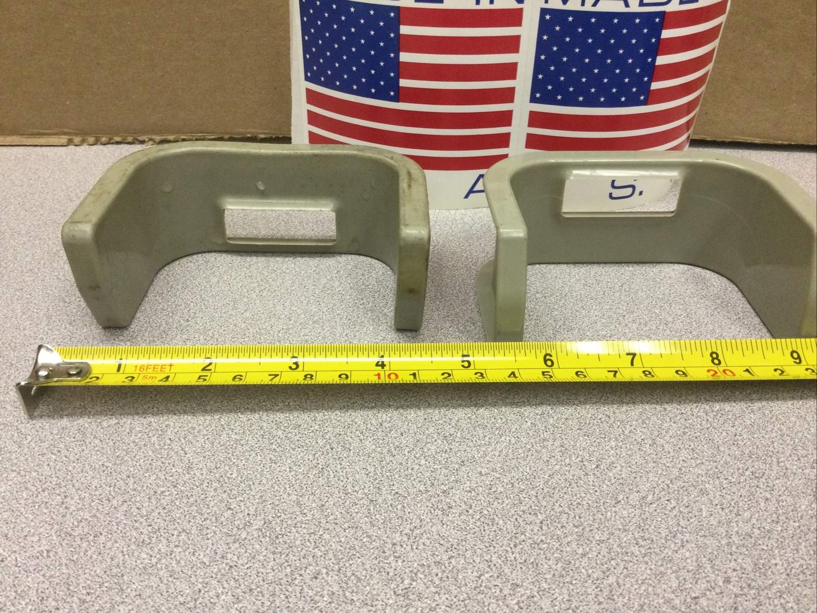 Silver King Milk Dispenser Flow Valve Moulding Closure #60016-3 Set Of 2