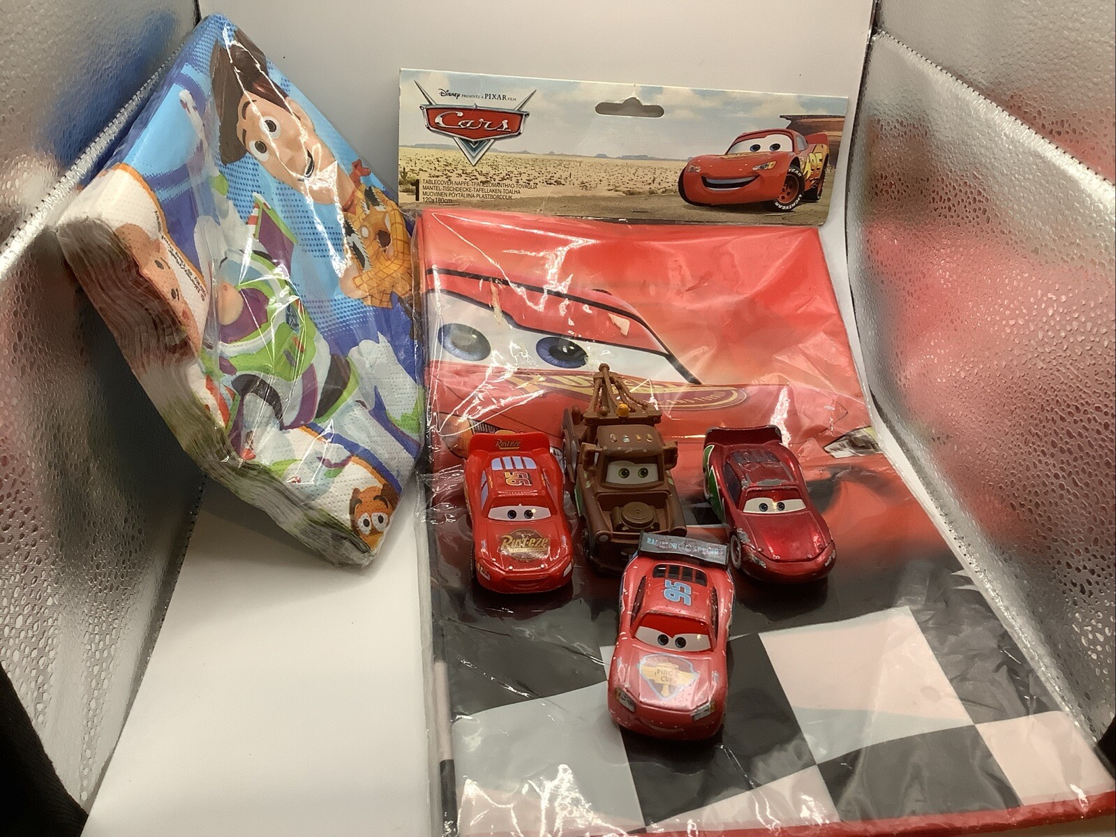 CARS New Party Pack Tablecloth / Toy Story Disney Napkins 4 Play Cake / Toppers