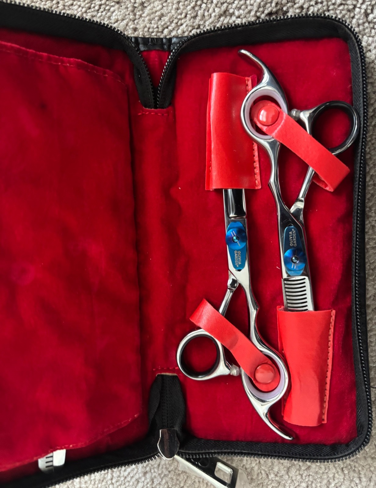Olivia Garden SilkCut Shear & Thinner Set w / carrying case.