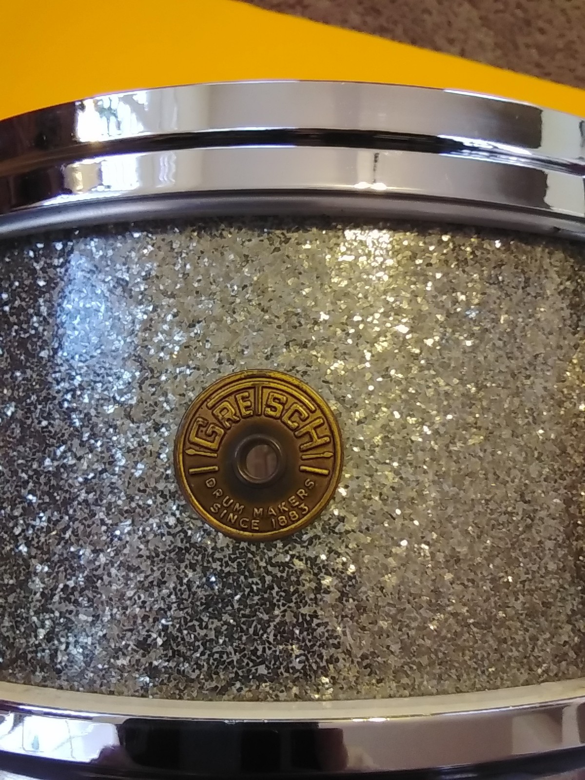 GRETSCH SNARE DRUM 14” #4105 Silver Sparkel, Remo Weather King Head. Used Nice.