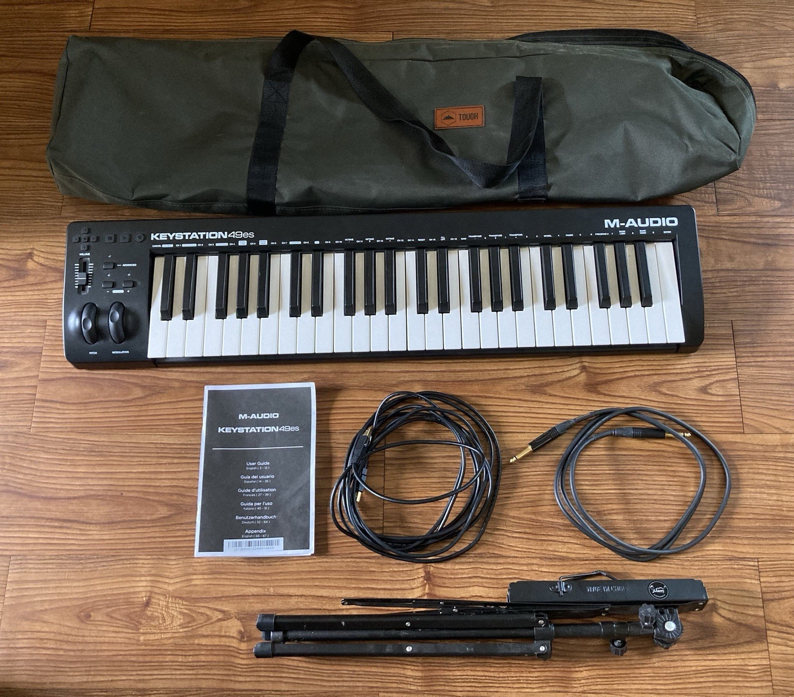 M-Audio Keystation 49 MK3 49-key MIDI Keyboard Controller - Lot with bag & stand