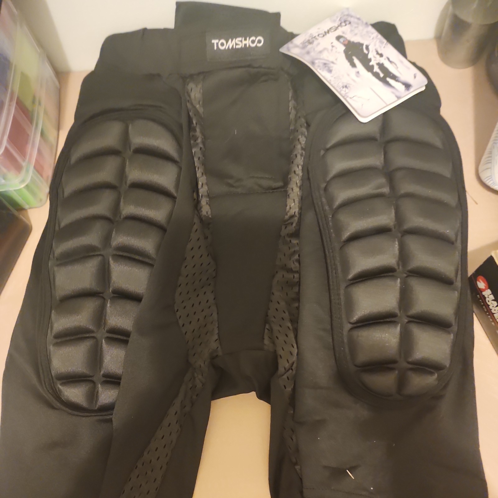 TOMSHOO Hip Protection Pads Shorts Skate Ski Snowboarding for Adults Black S