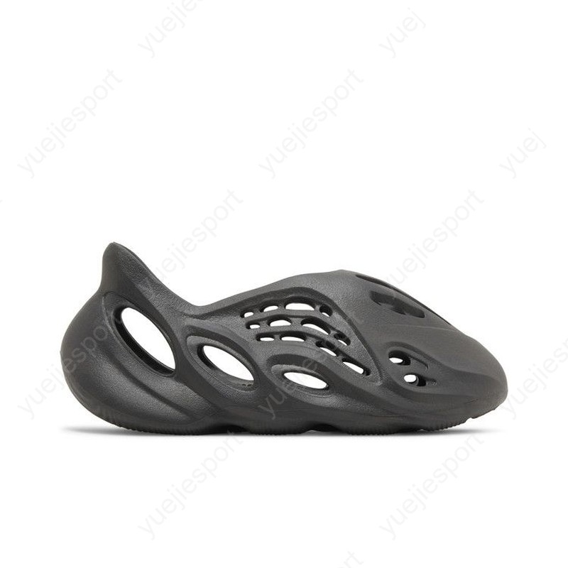 adidas Yeezy Foam Runner Onyx HP8739