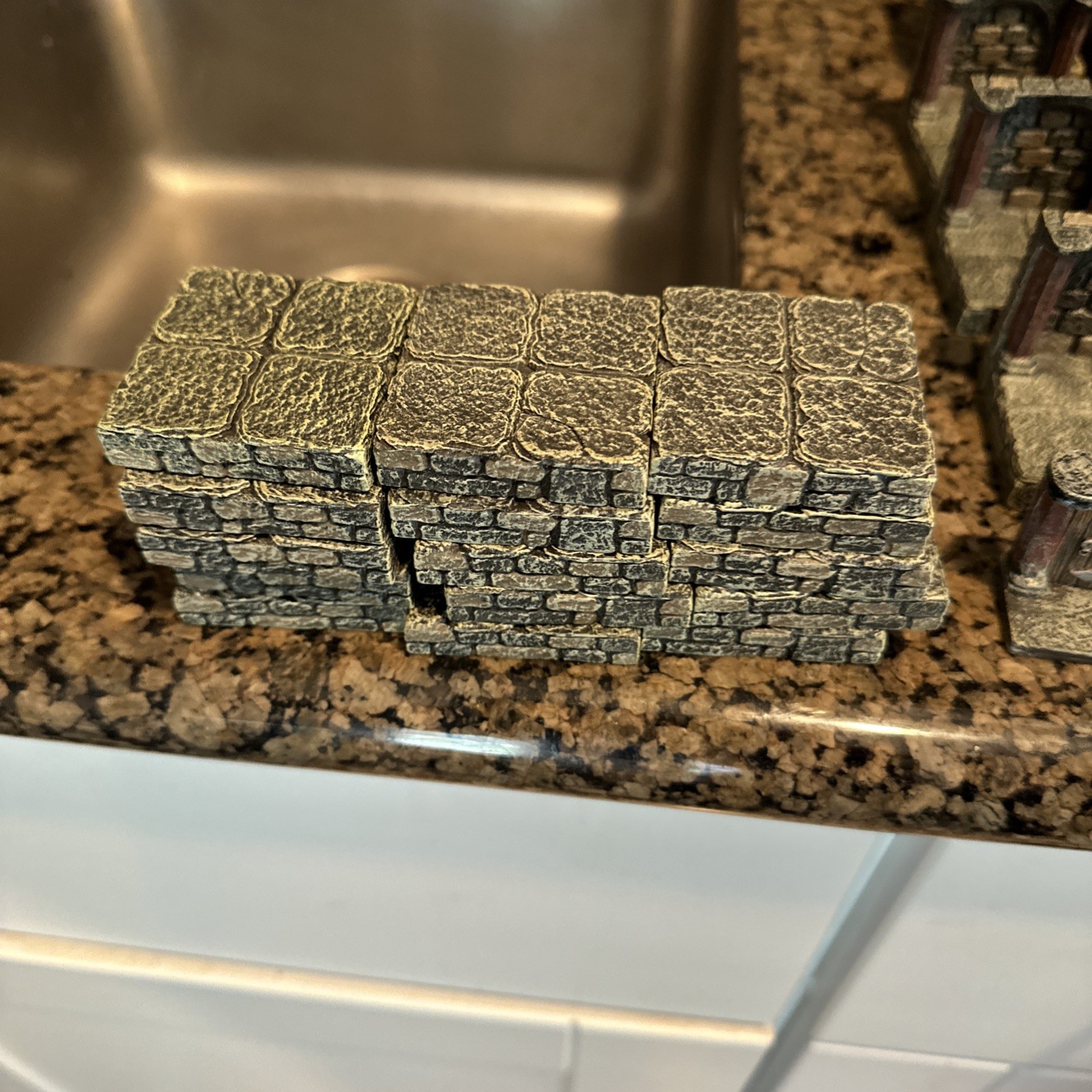 Dwarven Forge Vaulted Dungeon, Core Set Factory Painted ￼