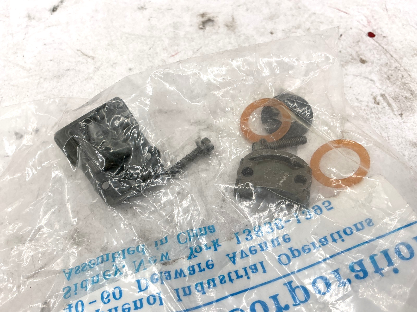 Lot of 2 New 97-3057-6 Cable Clamp Connector U10-825939-006