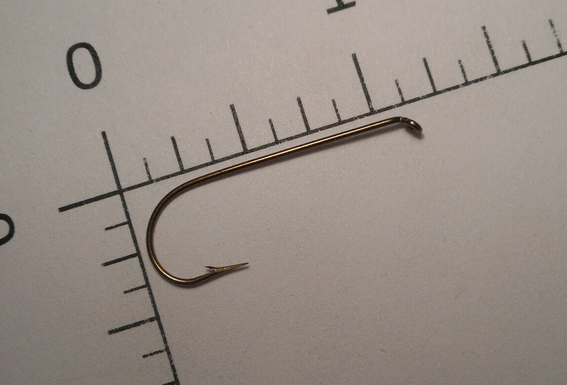 100 MUSTAD STREAMER HOOKS #4 FLY TYING ABERDEEN EX FINE WIRE T.D. BALL-EYE 32810