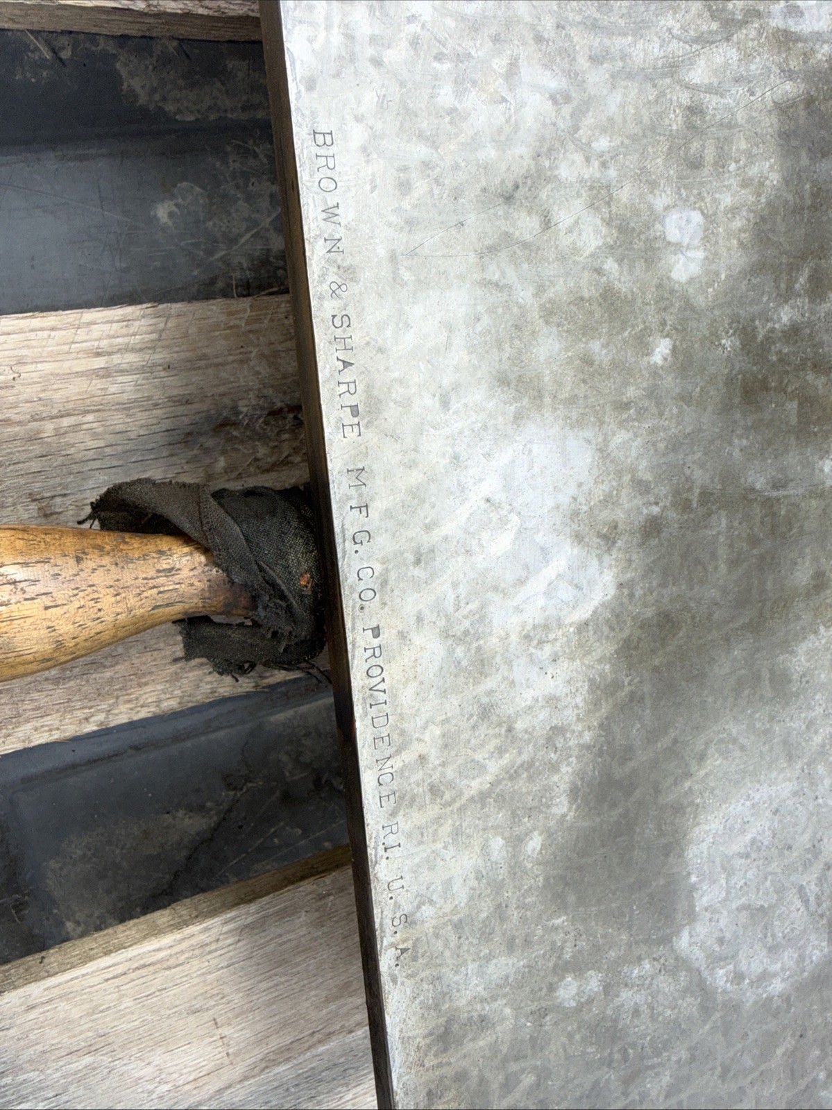 BROWN & SHARPE METAL SURFACE PLATE For Smoothing Out Granite Surface Plates