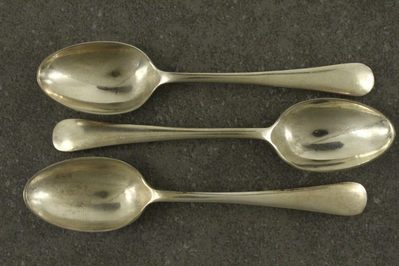 Vintage GLADWIN Silver Plate Flatware 3PC Lot Fiddle Tip Teaspoons 5.5" Long