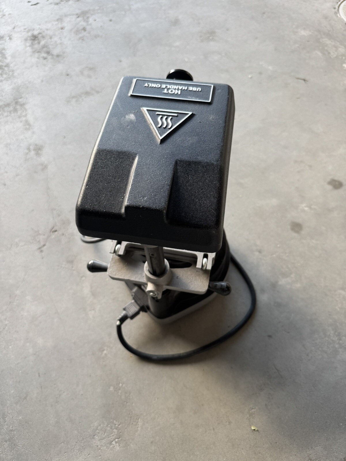 T&S Dental & Plastics Co Vacuum Forming Machine - Model M99 02071