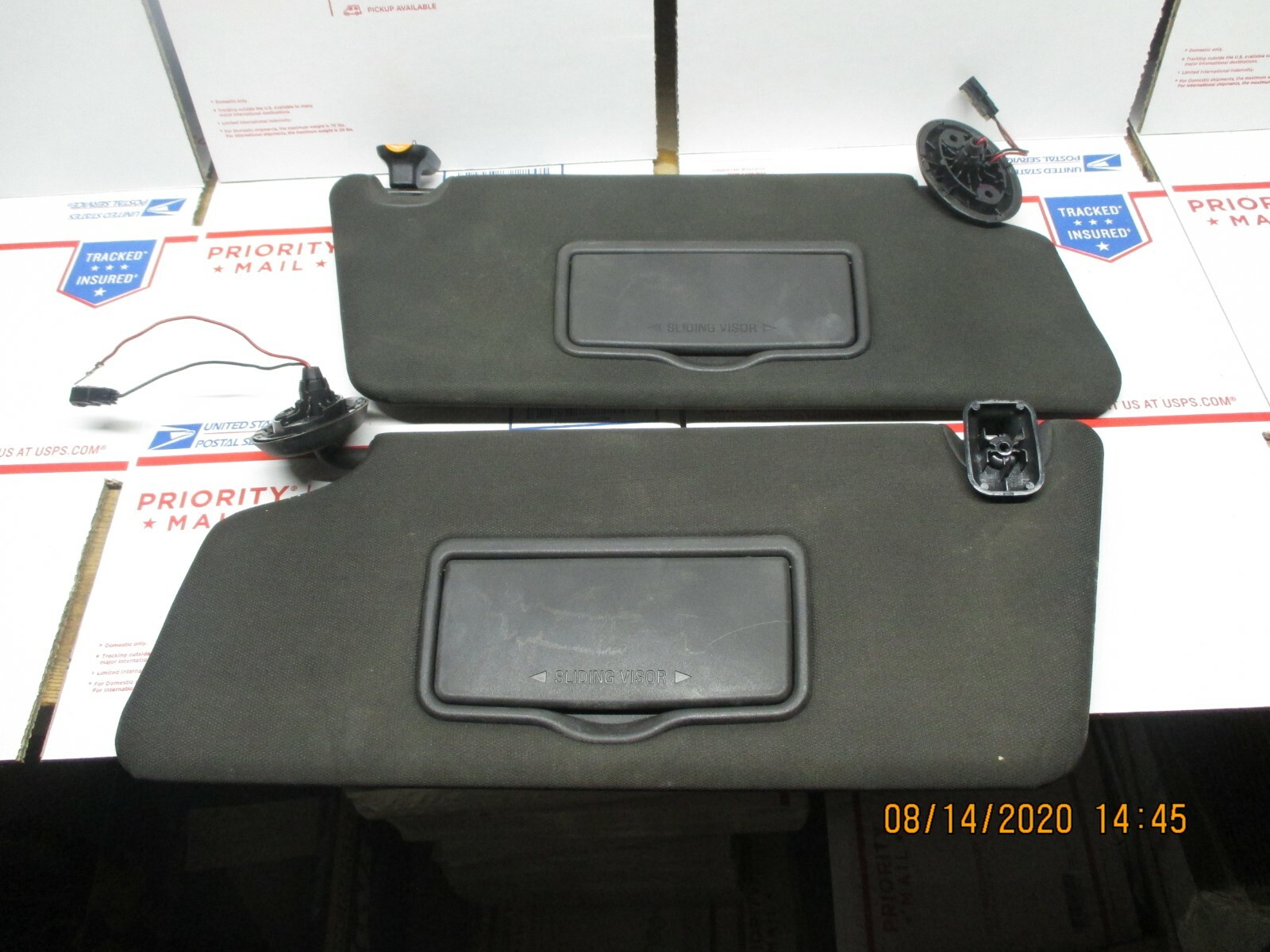 11 - 15 Ford Explorer Sunvisor Sun Visors Shades Pair Lighted Vanity Black Oem