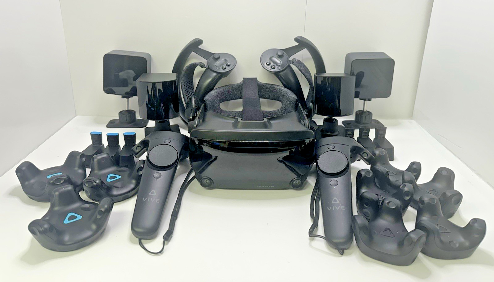 Valve Index Full Kit w/ Full Body Tracking - Vive Trackers, Knuckles, Bundles