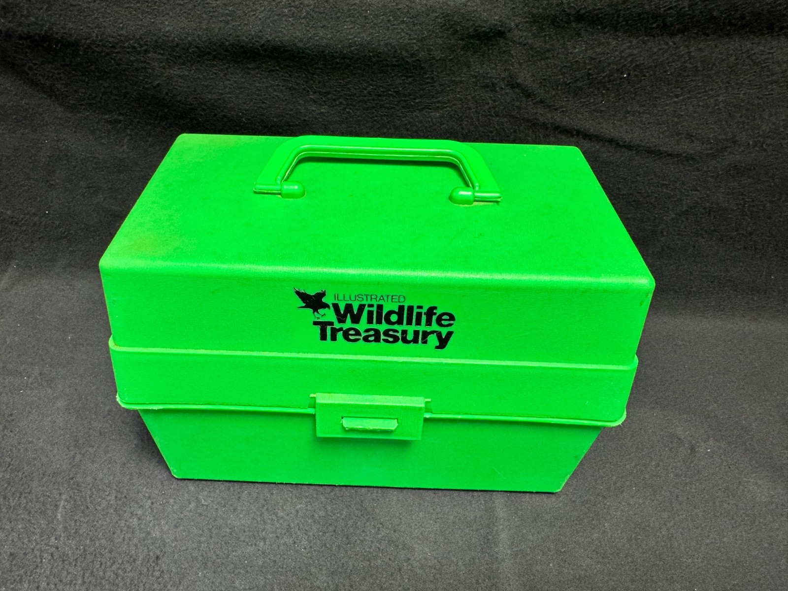 Vintage 1970s Illustrated Wildlife Treasury Animal Fact Cards & Case Over 600