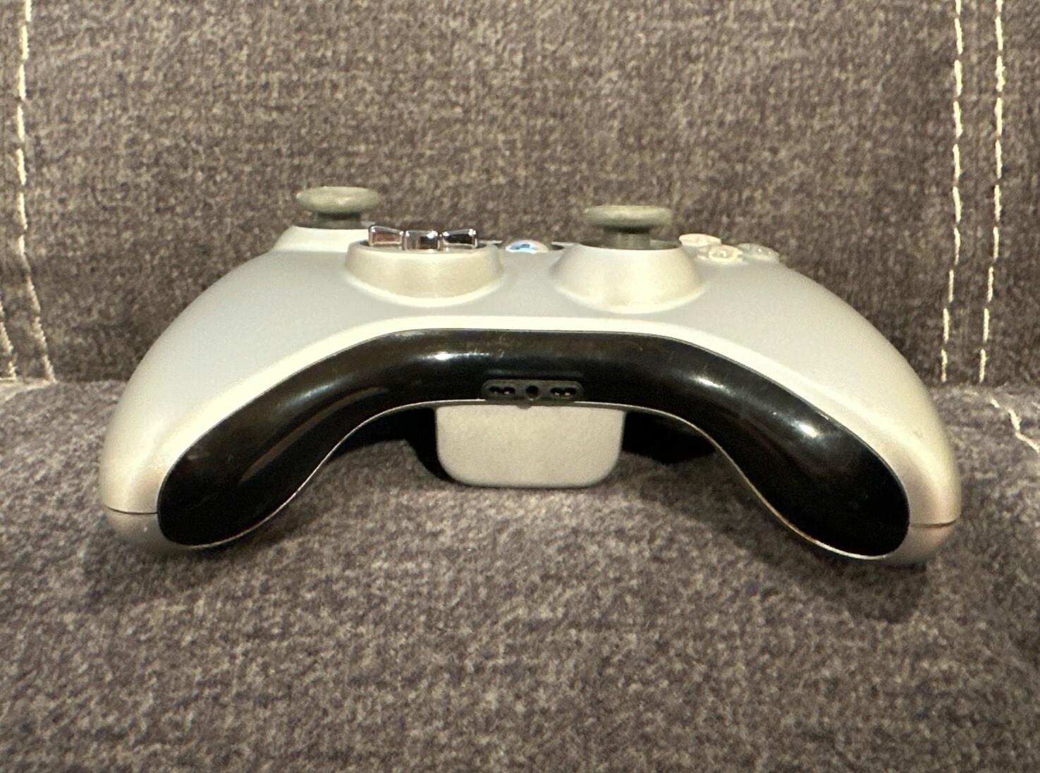 Official Microsoft Xbox 360 Silver Wireless Controller! Works Great! Authentic!