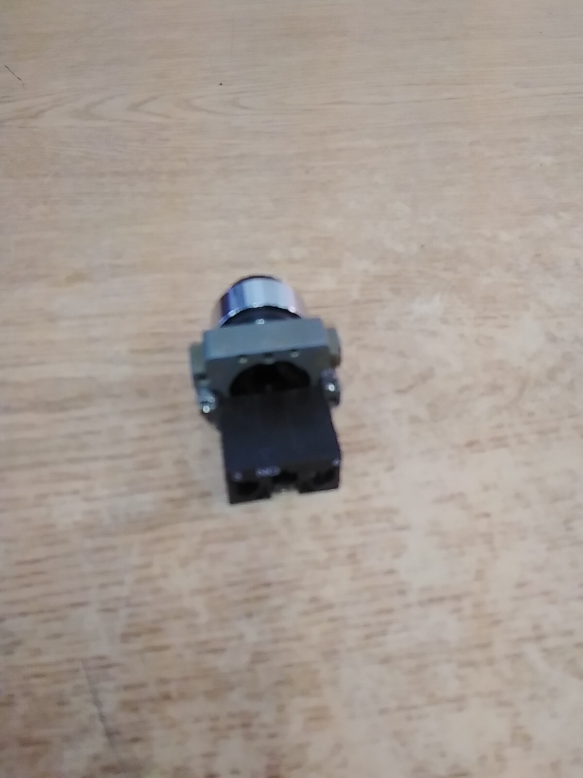 Telemecanique ZB2-BE101 Black Locking Selector Switch "NO KEY"