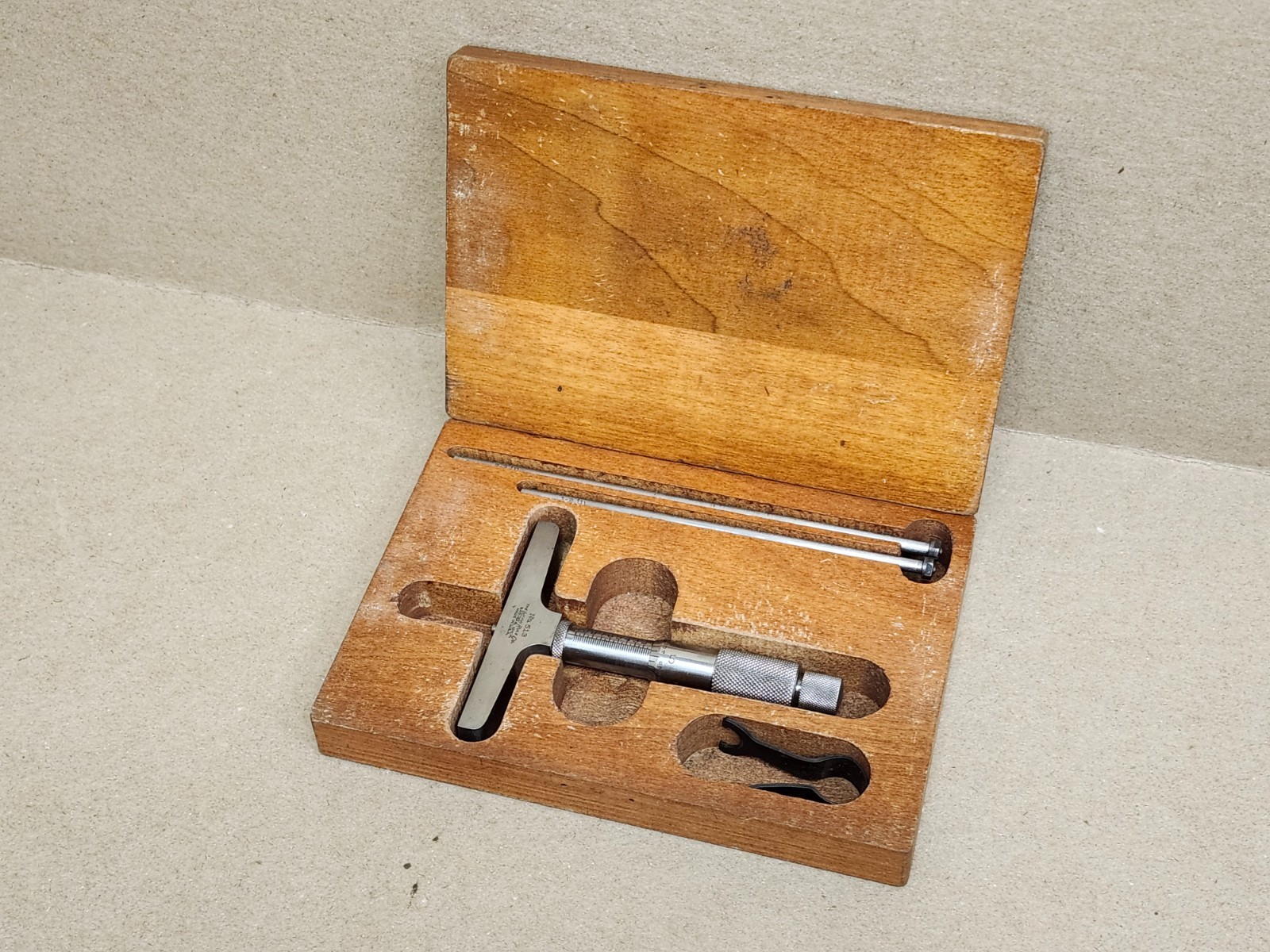 Lufkin 513 0-3" Micrometer Depth Gage Set W/ Wooden Box