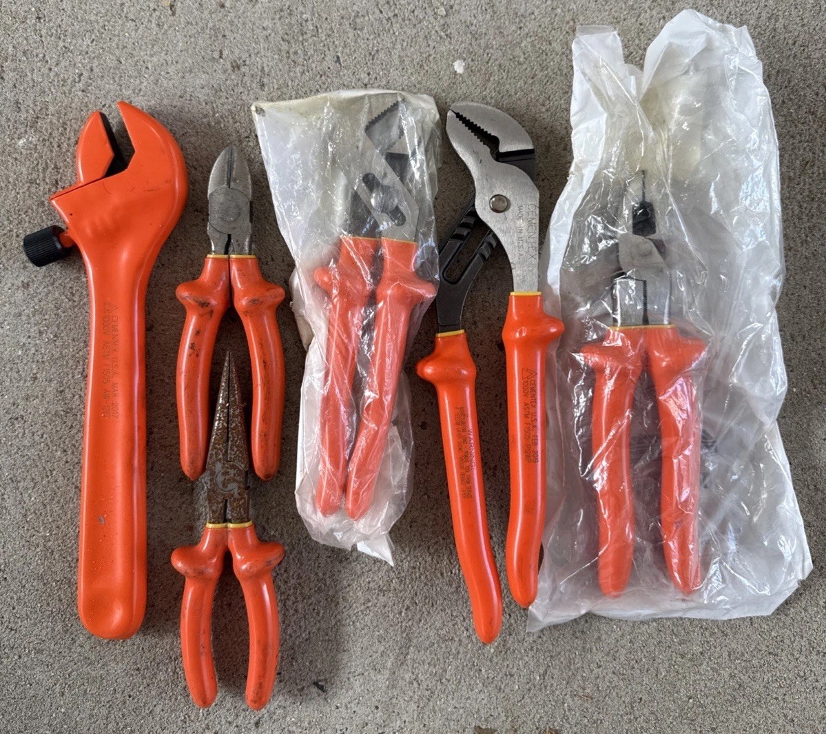 Cementex Insulated Tools 1000v.  Read Description