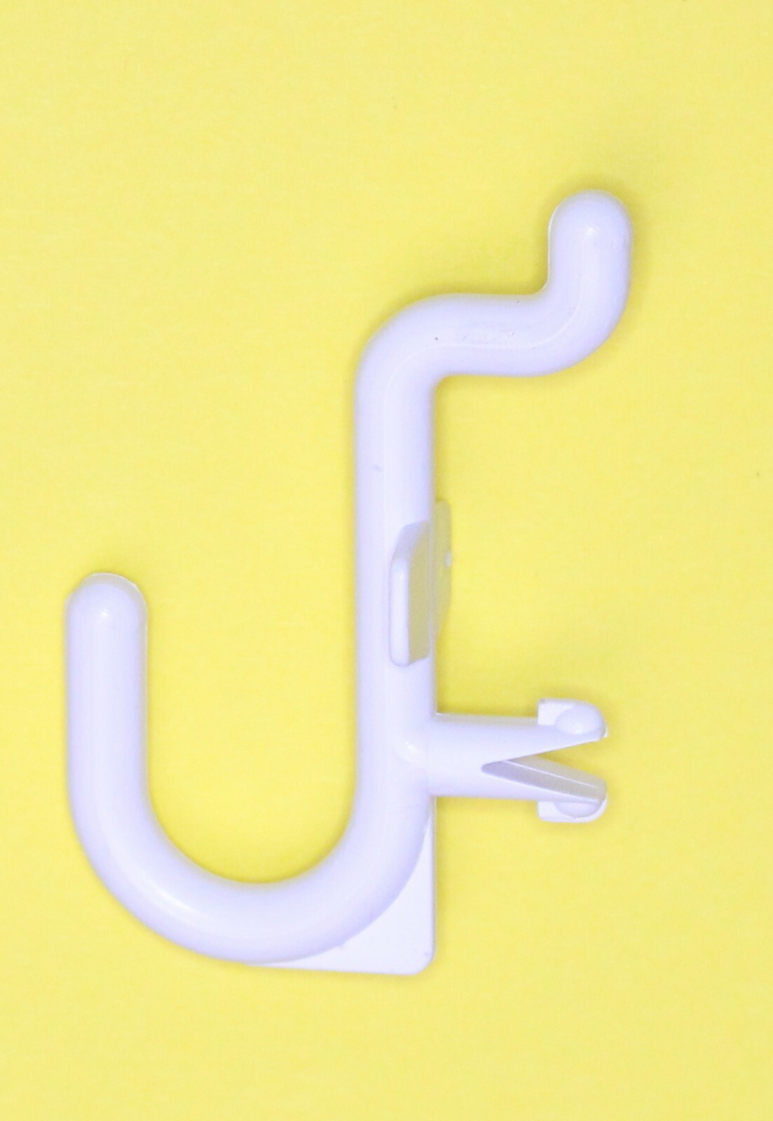 Plastic White J Hook Peg Board Hook Kit Garage 100 pieces PEGBOARD NOT INCLUDED