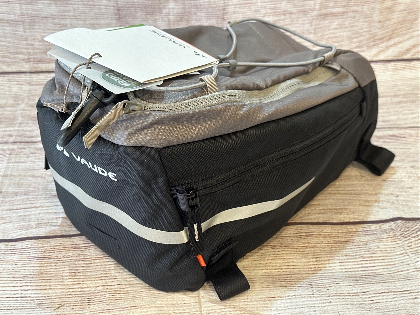 Vaude Bike Cycle Bicycle Rack Bag Silkroad M 7Lt. Black/Grey Rain Cover NWT