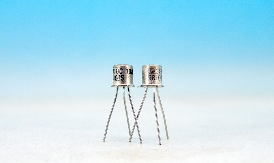 2 x BC108B Matched PAIR LOW GAIN Silicon NPN Fuzz Face Guitar Effect Transistors