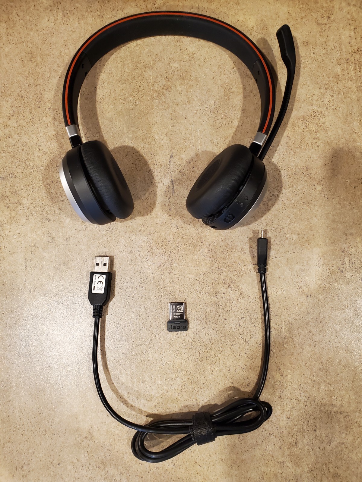 Jabra Evolve 65 Bluetooth Wireless Headset HSC018W w/USB Dongle and Charge Cable