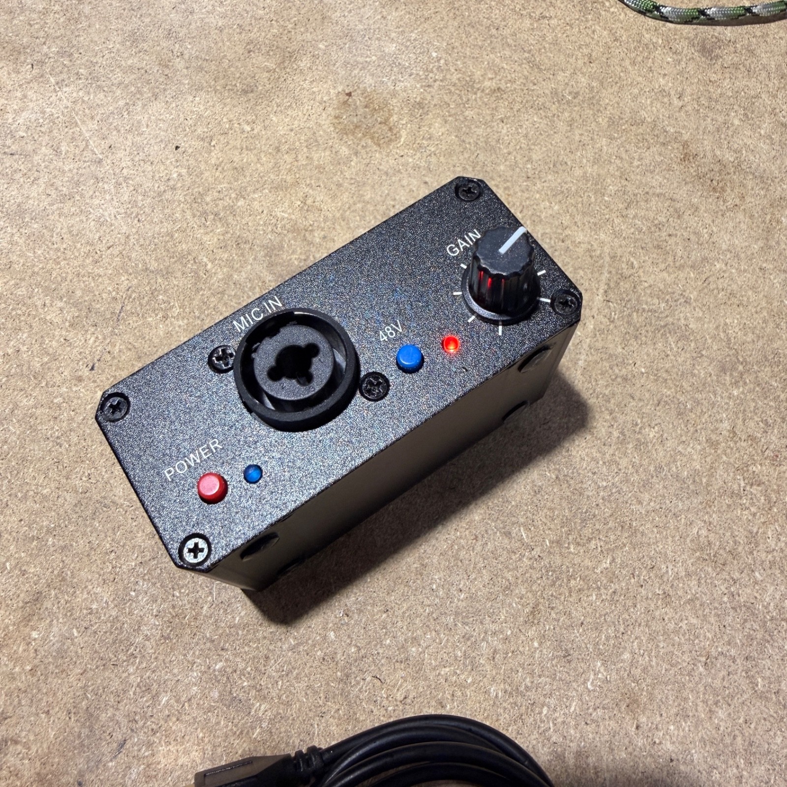 Portable M-20 Microphone Preamp Dynamic 48v Studio Mic Gain Pro Audio Squipment