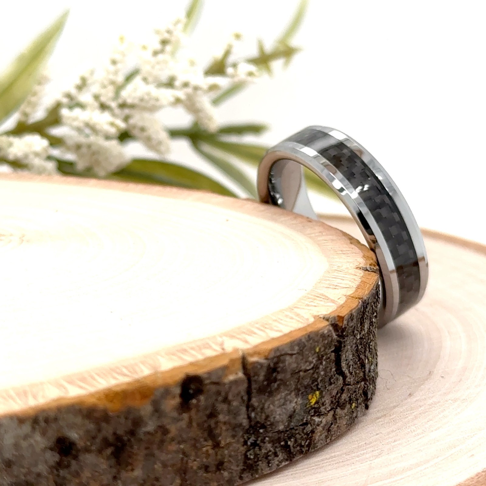 6mm Tungsten Carbide Ring Carbon Fiber Inlay Polished Stylish Unisex Design Band