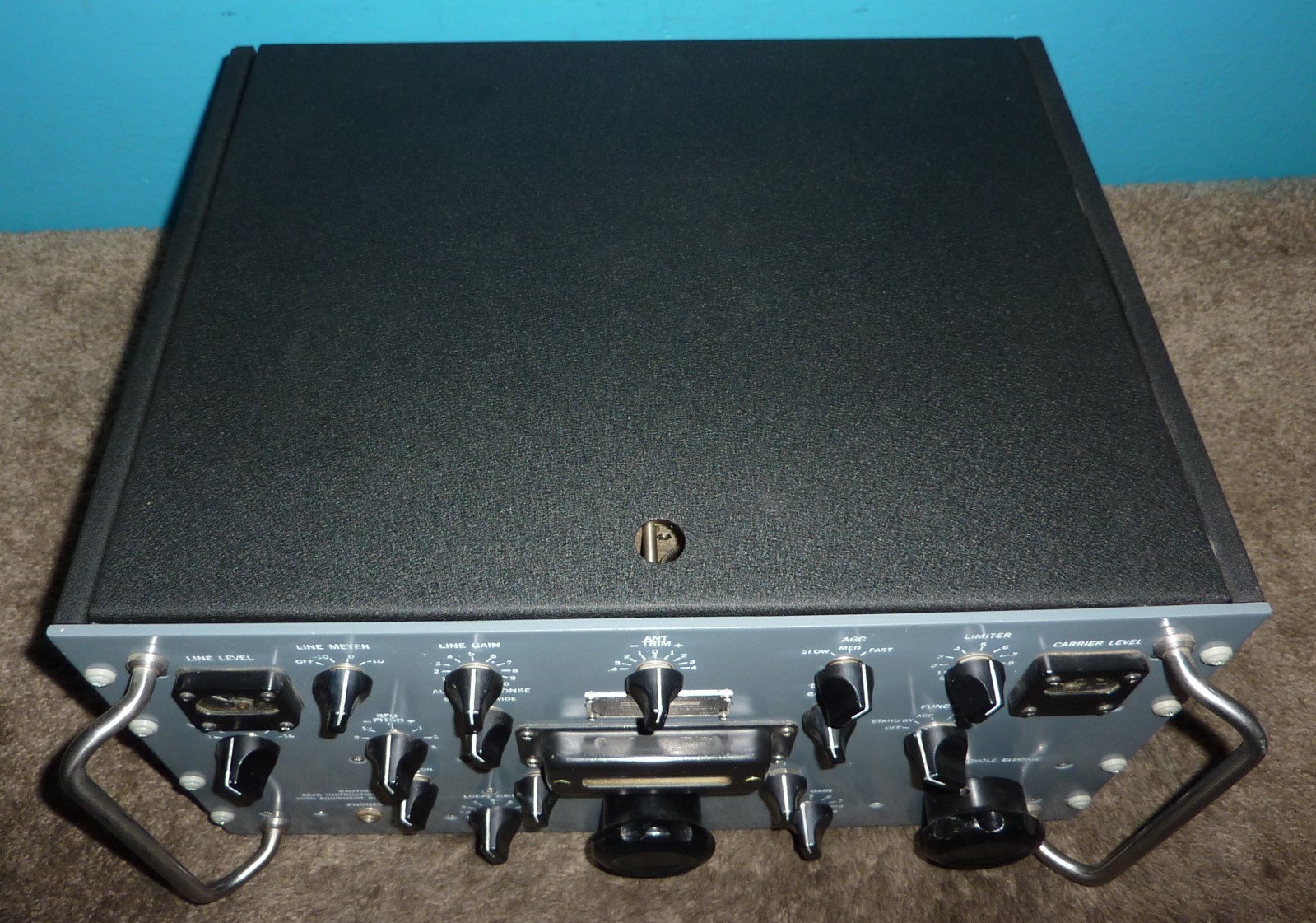 EAC R-390A/URR Radio Receiver Completely Overhauled by W6IRD Excellent Condition