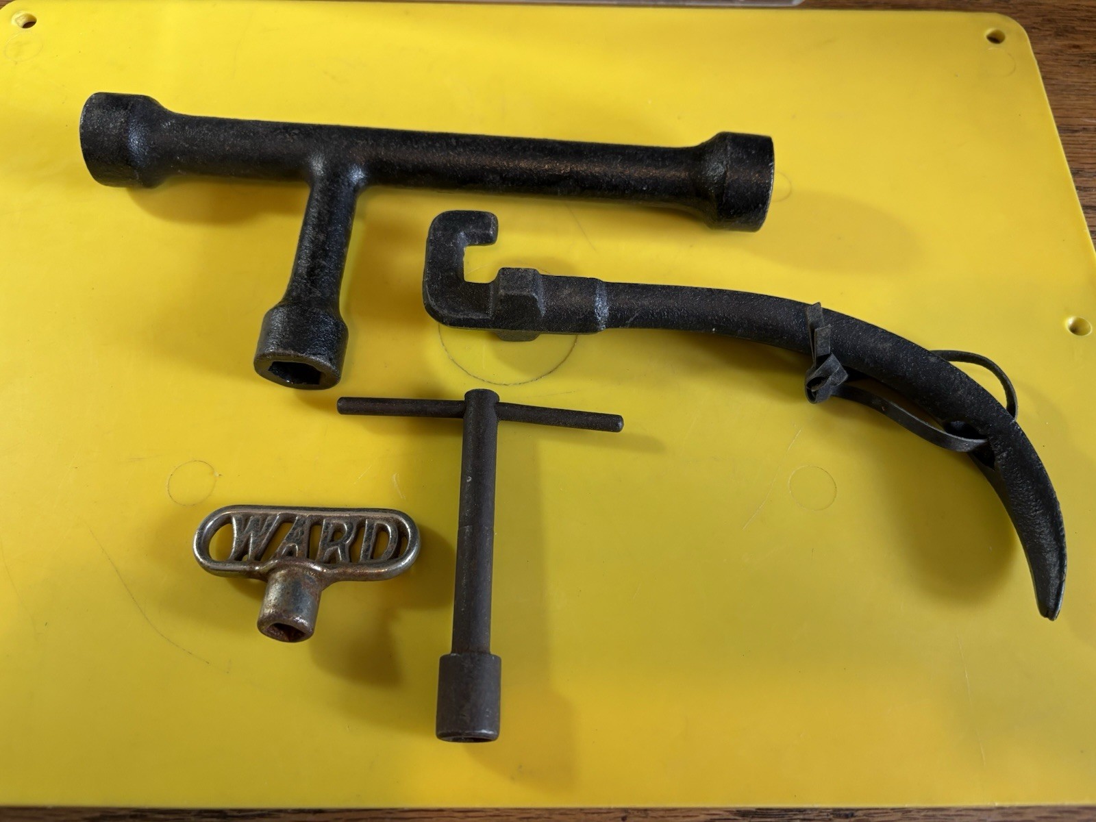 VINTAGE WARD STOVES SHUT OFF VALVE+3 MORE GAS/WOOD STOVE TOOLS RARE HTF L-S4
