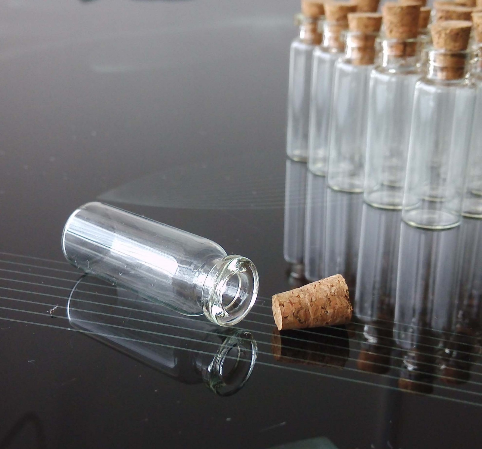 5/10/20/50 PCS 2ml Small Glass Vials With Cork Lids Tops Tiny Bottle Empty Jars