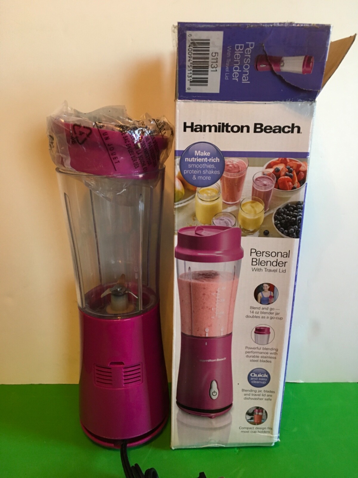 HAMILTON BEACH Personal Blender 51131 Raspberry 14 oz Single Serve Jar WORKS NEW