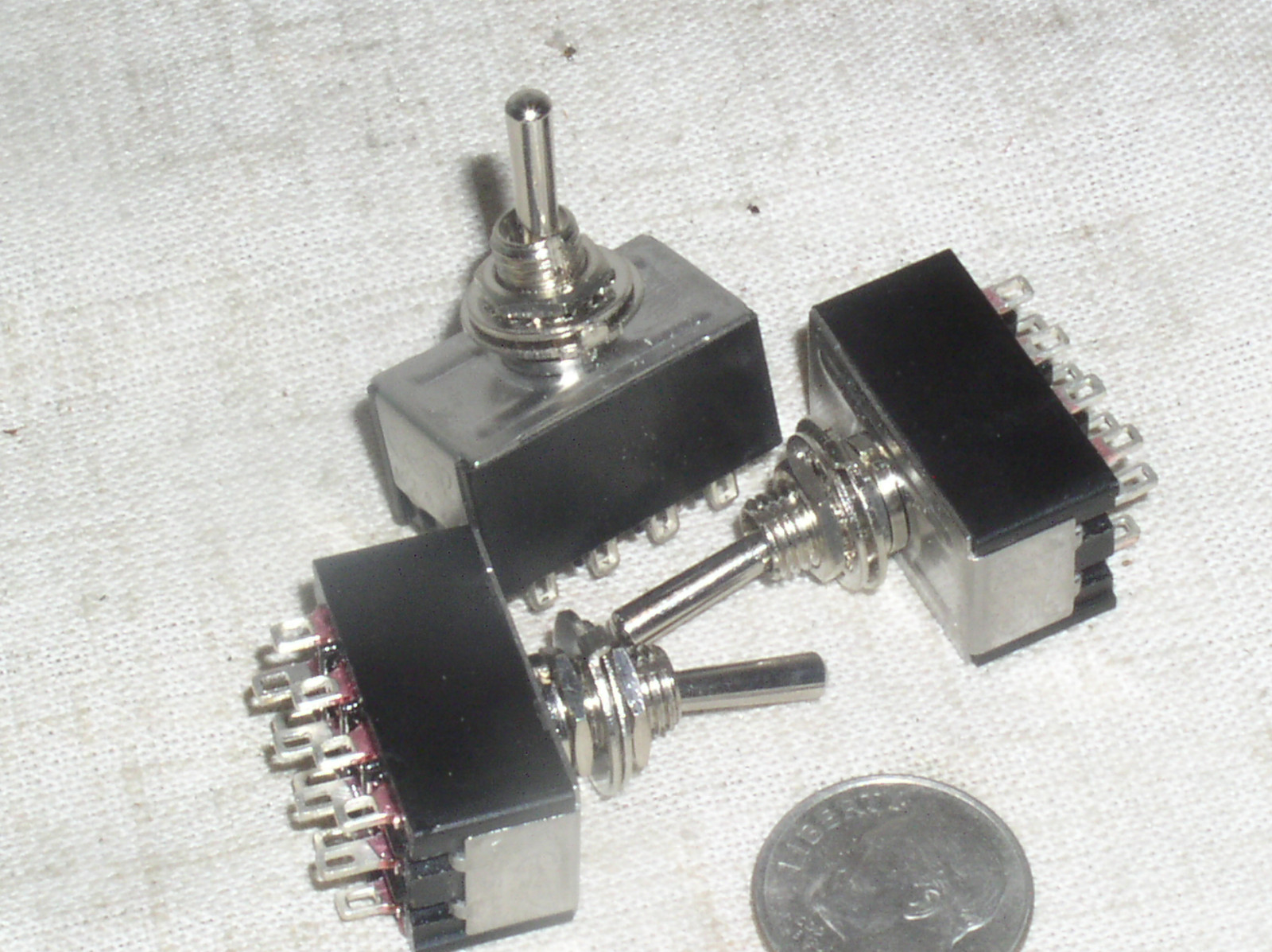 3 MINI PROJECT TRAIN SET TOGGLE SWITCH 4PDT 4P2T MULTI 4 POLE ON-ON 6A 6 A USA