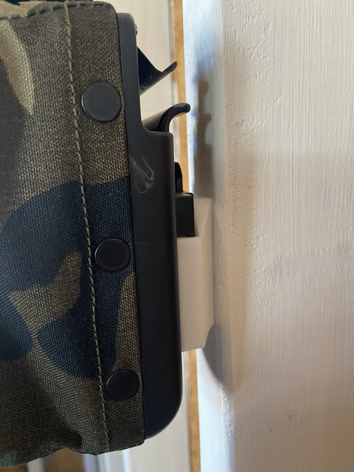 M249 100 Round Nut Sack Ammo Pouch Wall Mount – 3D Printed Display / Organizer