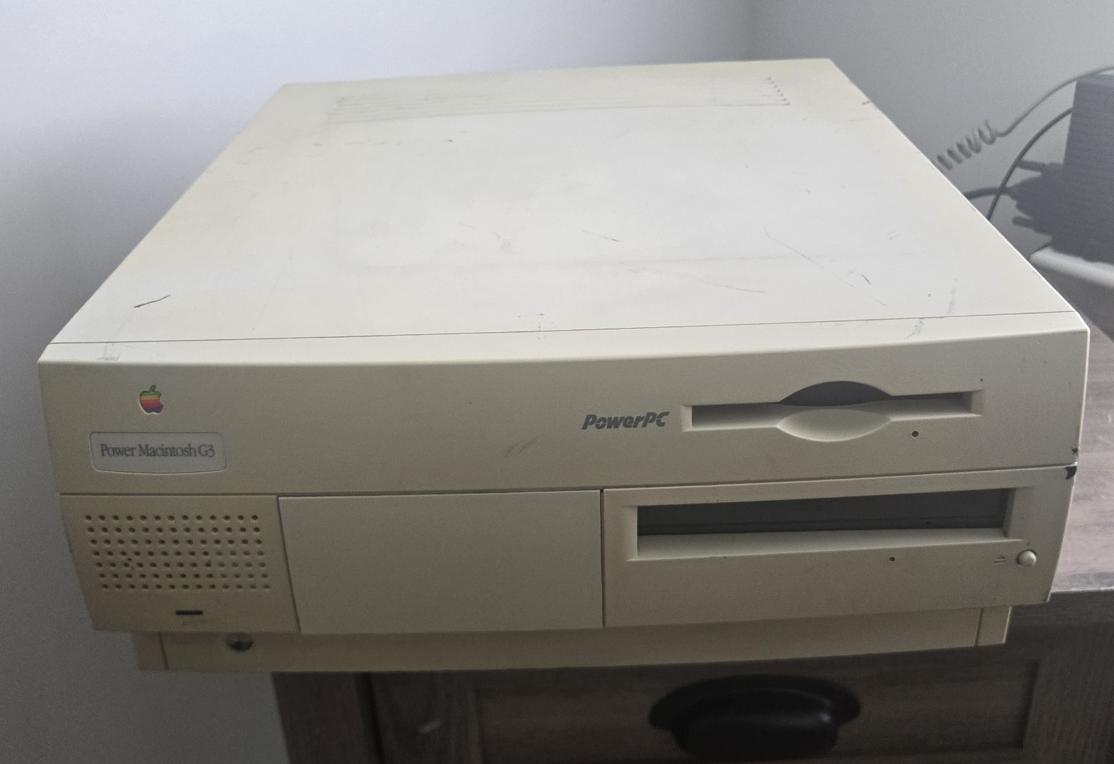 Apple Power Macintosh G3 Vintage 20GB Hdd 288MB Ram Desktop Computer