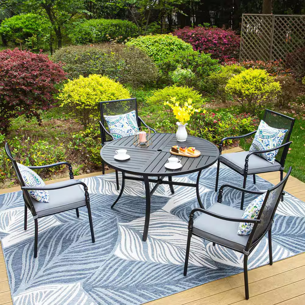 Black 5-Piece Metal Patio Outdoor Dining Sets with Stamped round Table and Gourd