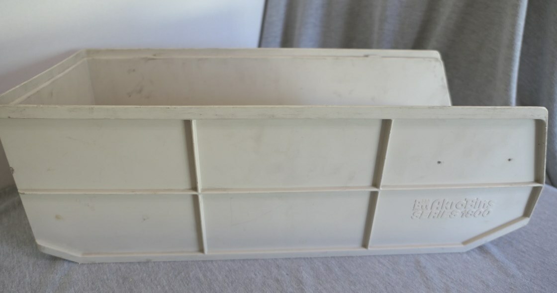 Akro-Mils Series 1800 Tool Hardware Parts Open Stack Storage Bin 20.5" L x 8" W