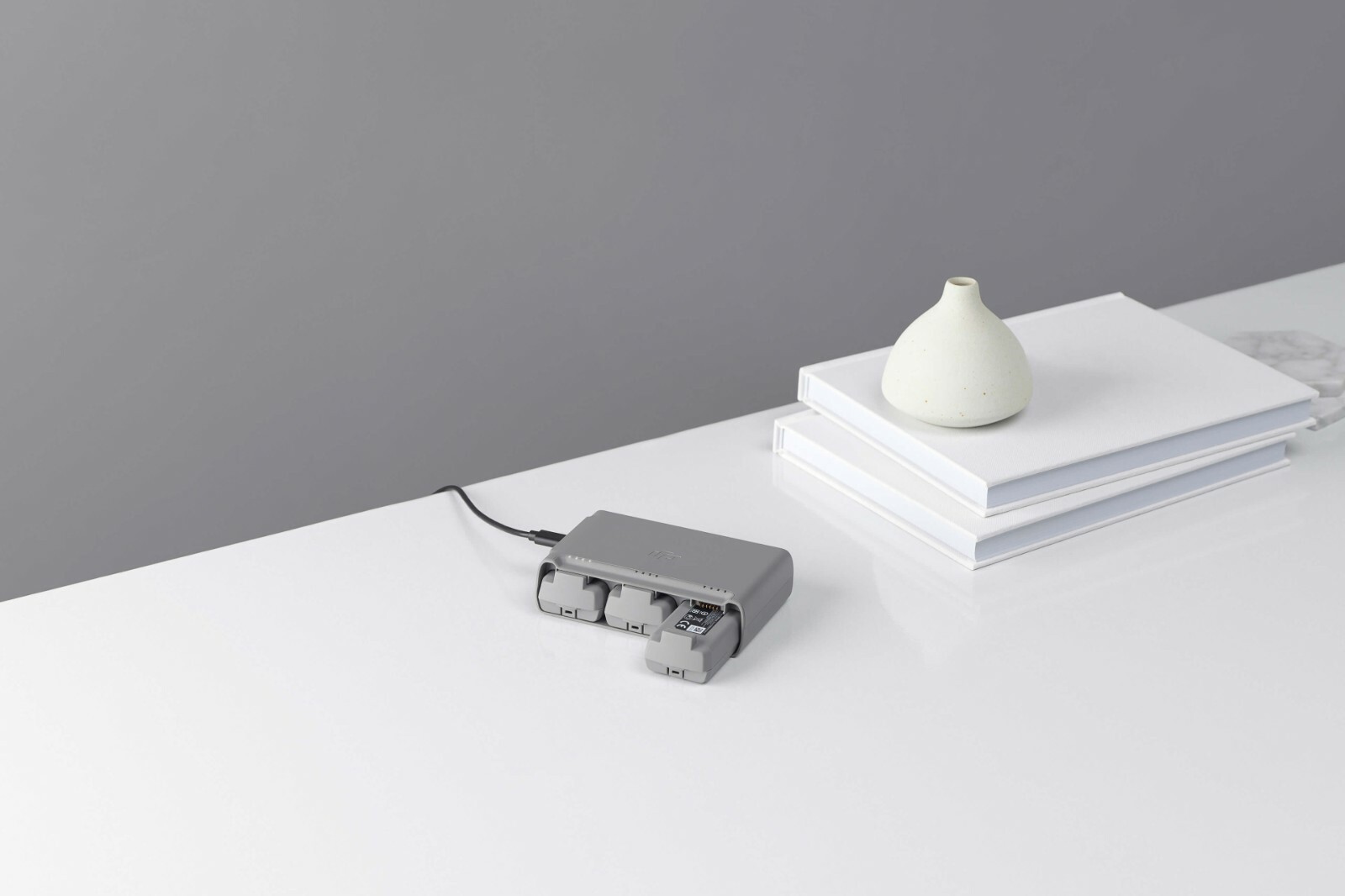 DJI Mini 2 Hub: Bidirectional Charging for Your Drone and Devices