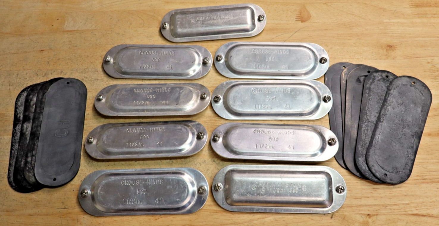 LOT OF 9 CROUSE-HINDS 590 CONDUIT BODY COVER WITH GASKET 1 1/2" + Appleton