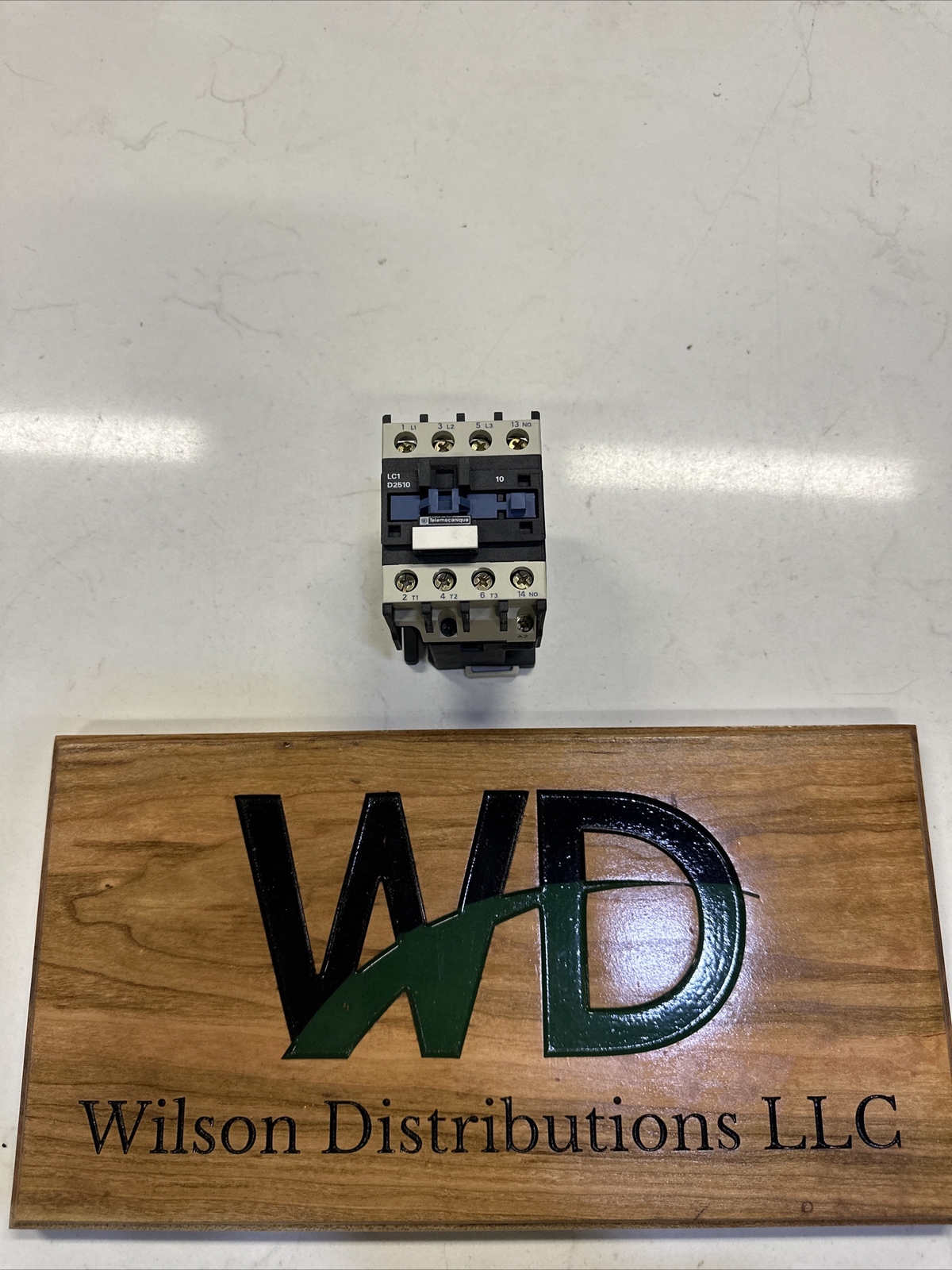 Telemecanique LC1D2510L6 208V Coil 60Hz Contactor 25A New Old Stock