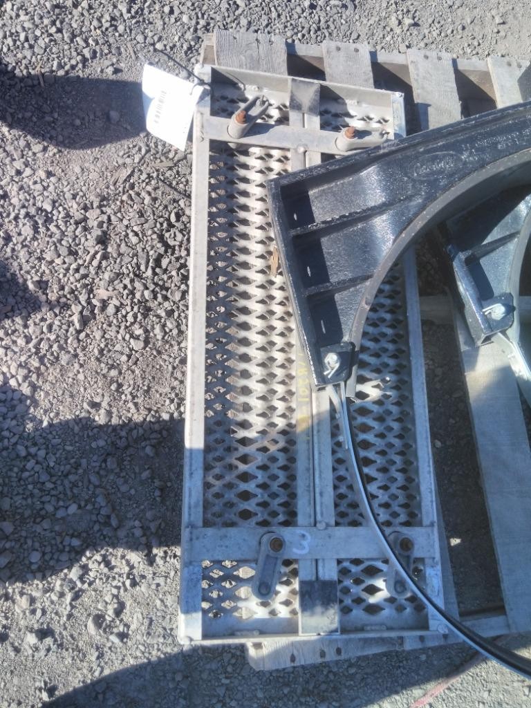 Replaces N/A 2018 PETERBILT 579 DECK CATWALK ,  WA