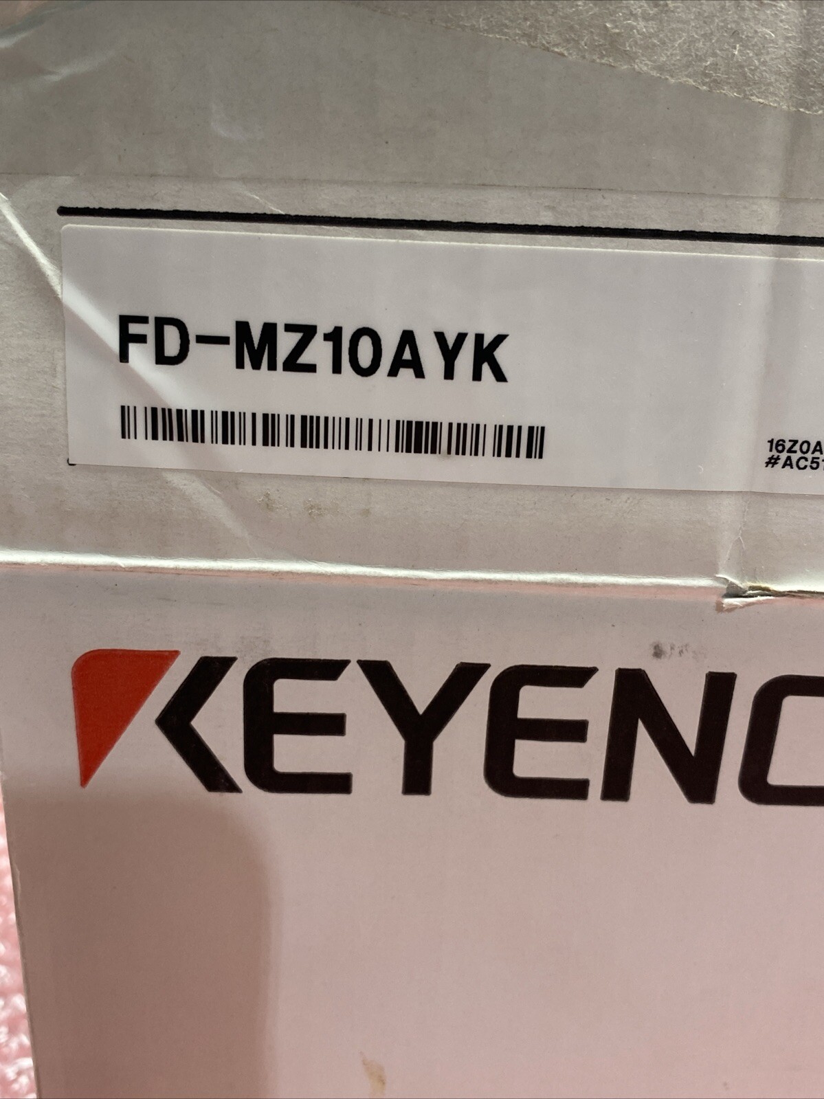 Keyence FD-MZ10AYK Capacitance Electromagnetic Flow Sensor 24VDC, 10 L/min, NPN