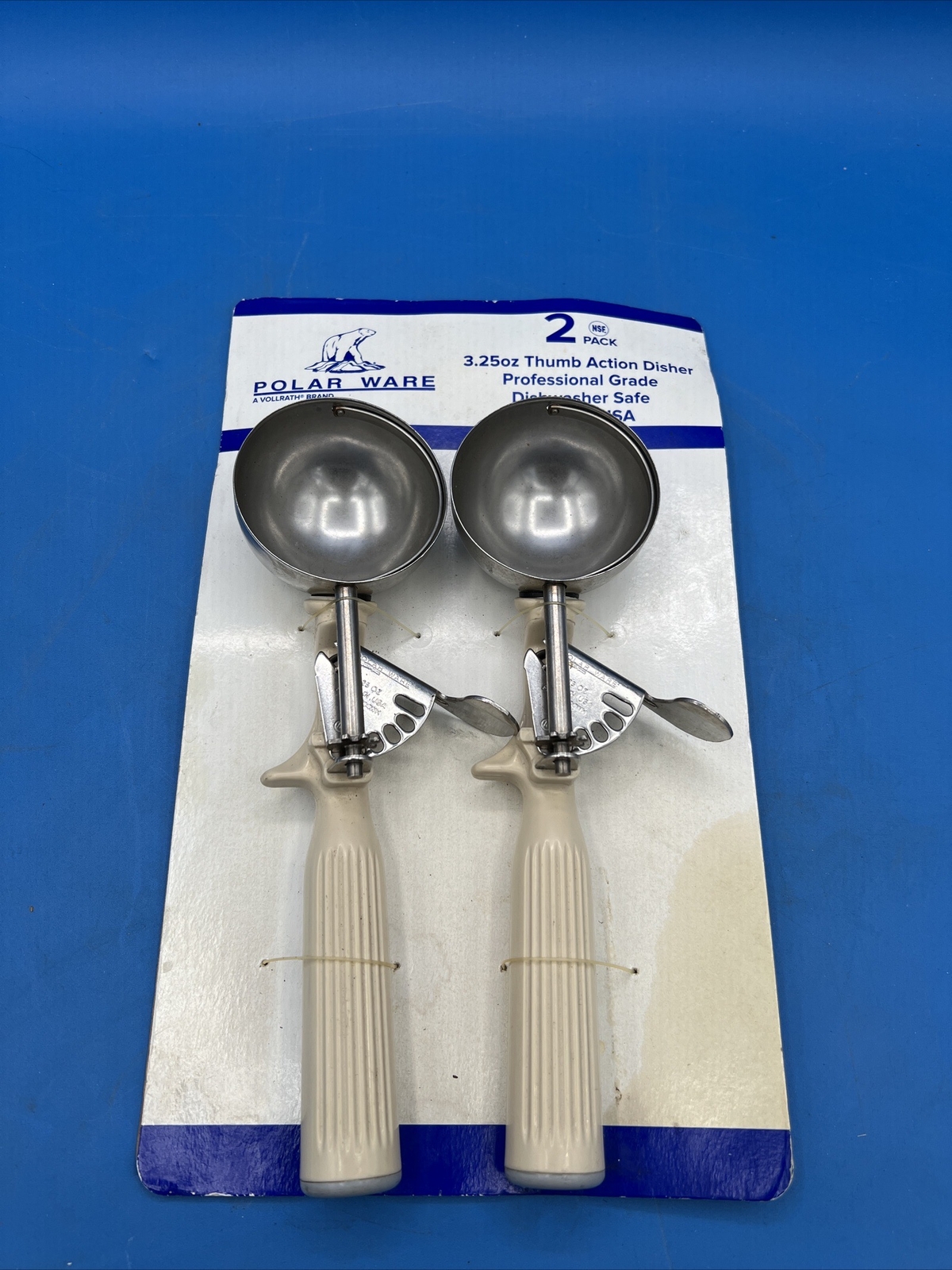 Polar Ware 2 Pack  3.25oz Thumb Action Commercial Food Service Serving Scoops