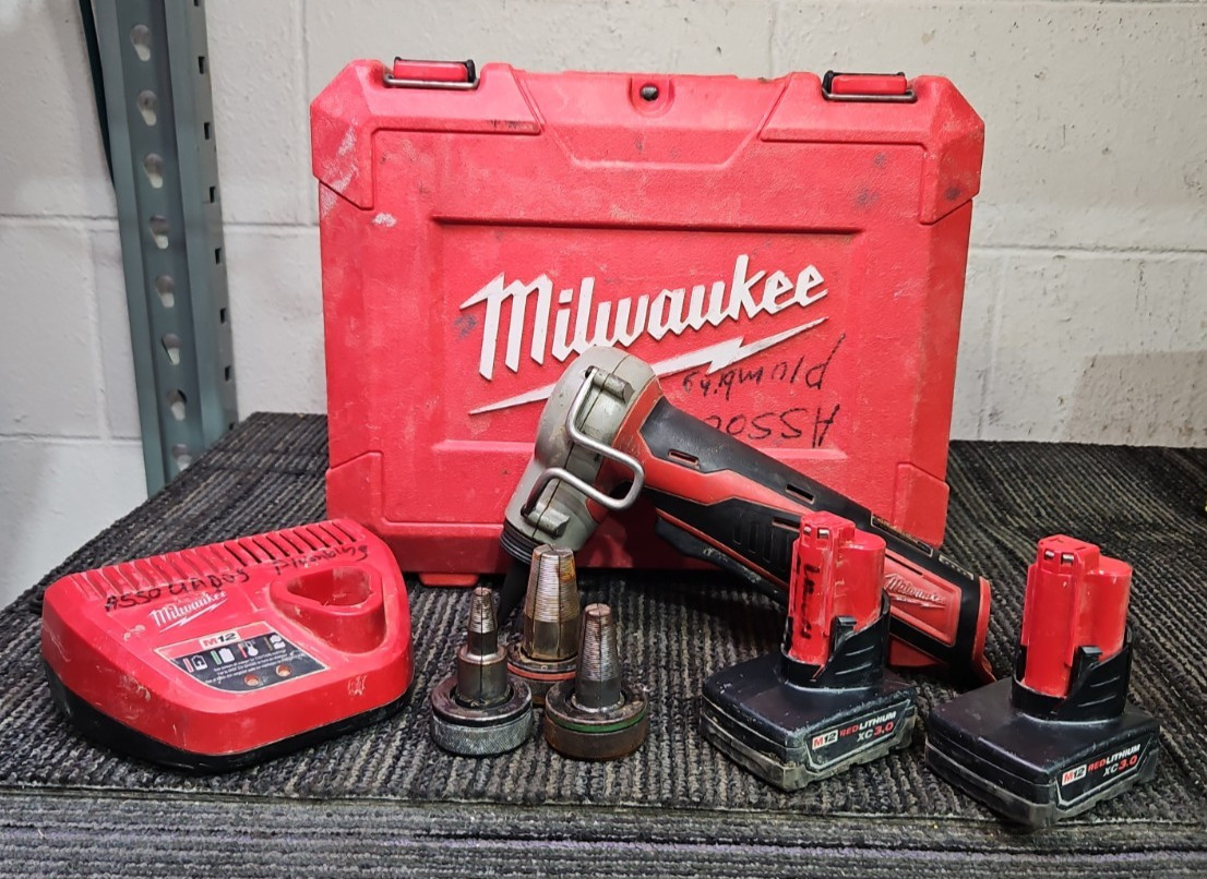 Milwaukee Tools 2432-22 M12 Cordless Proplex Expansion Tool Kit