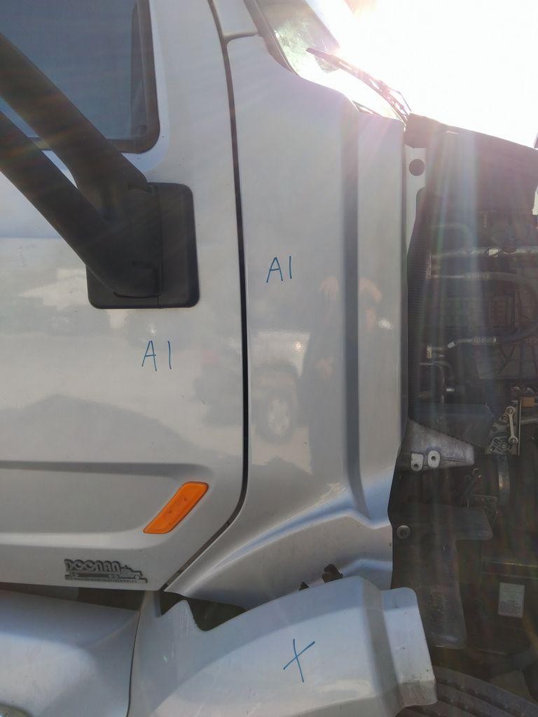 For 2015 PETERBILT 579 COWL Right ,  MN