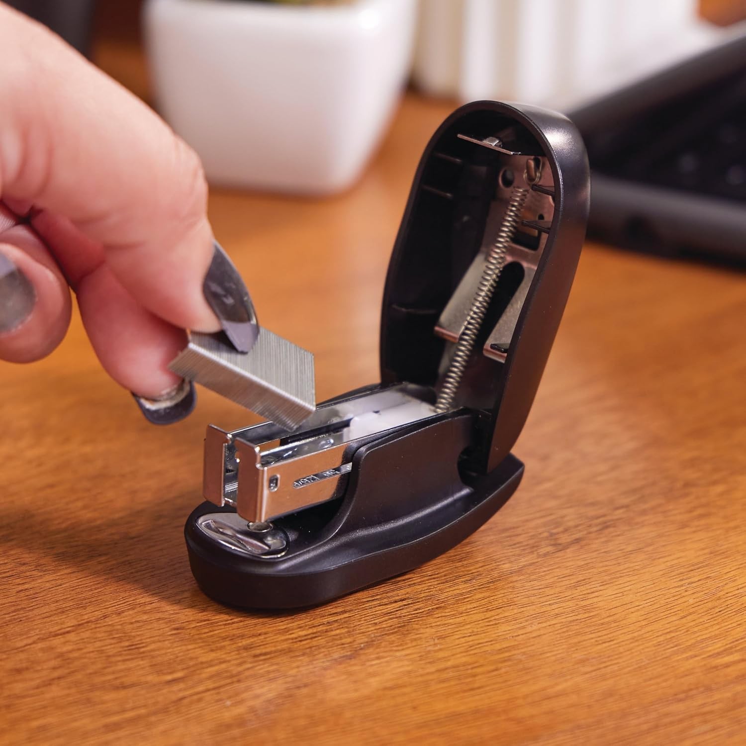 Mini Stapler 12 Sheet Capacity Includes Staples Staple Remover 1000 Pcs